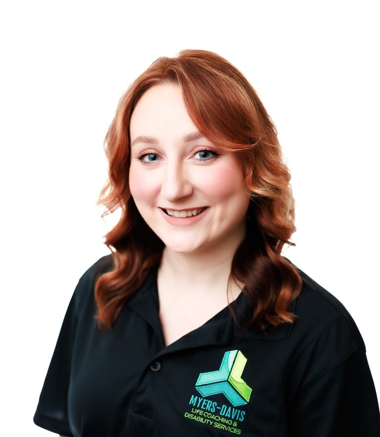 Headshot of Macy Davis